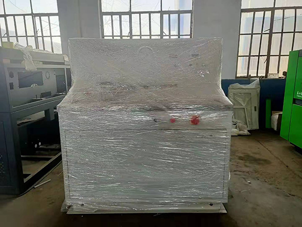 高壓共軌試驗臺發(fā)動(dòng)機轉速由什么控制